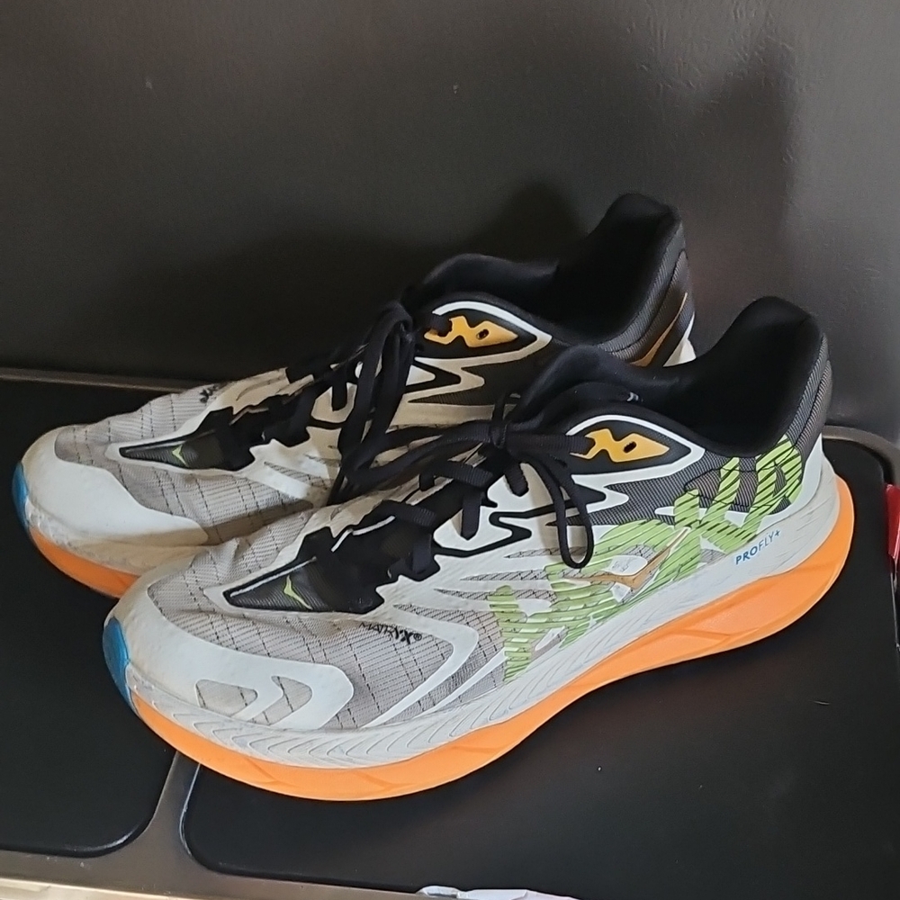 HOKA Tecton X 2 'White Solar Flare' Mens Size 11D Pre-owned Sneakers  Marks